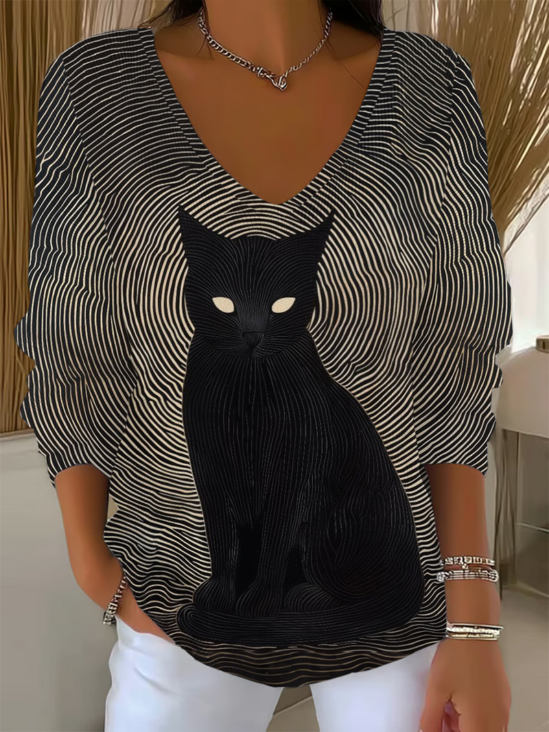 Finely Styled Top with a Classic Vintage Look