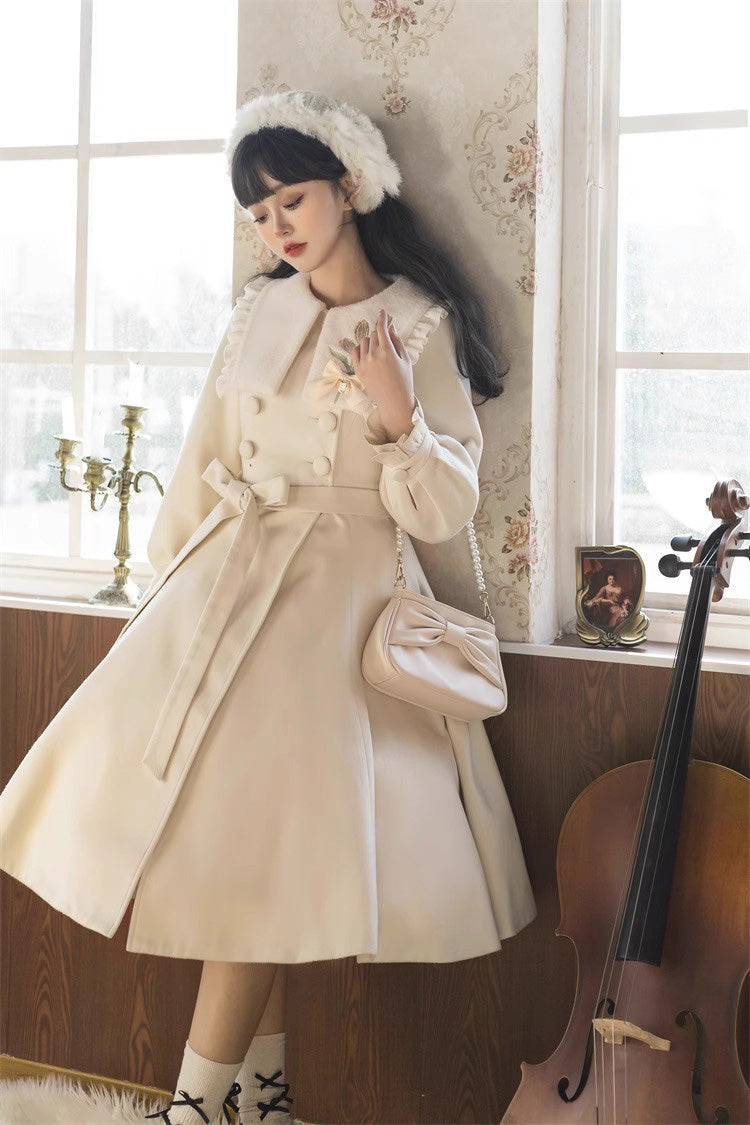 Casually Elegant Coat with a Refined Edge