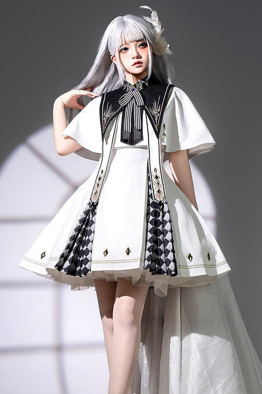 Finely Styled Dress with a Classic Vintage Look