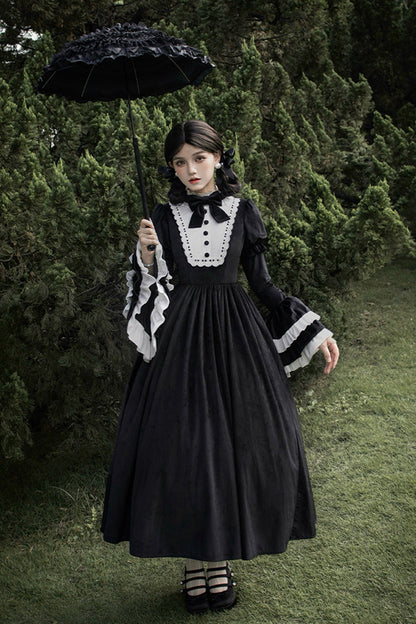 Beautifully Crafted Dress in a Classic Style