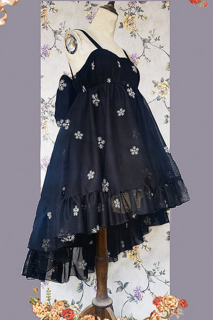 Subtly Elegant Dress with a Refined Vintage Look
