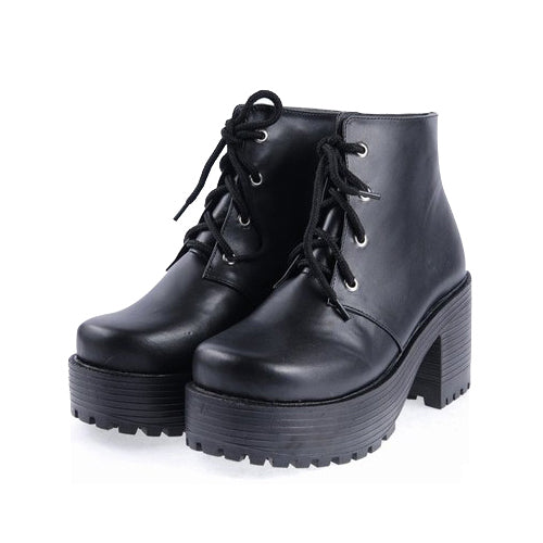 Classic Vintage Heels with a Flattering Fit