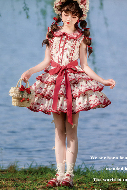Beautifully Finished Garment in a Timeless Design