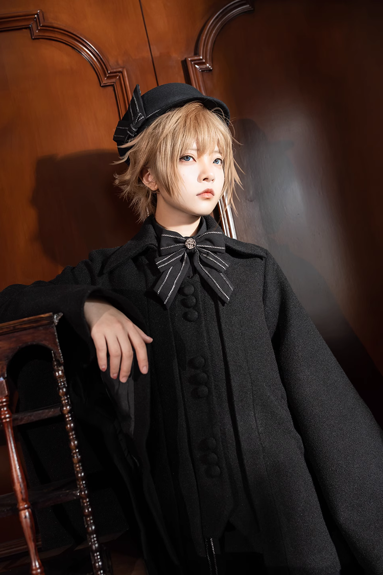 Beautifully Finished Coat in a Timeless Design