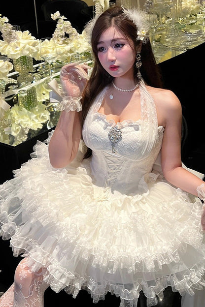 Subtly Elegant Dress with a Refined Vintage Look