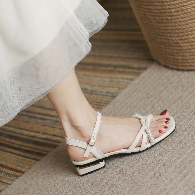 Casually Elegant Sandals with a Refined Edge