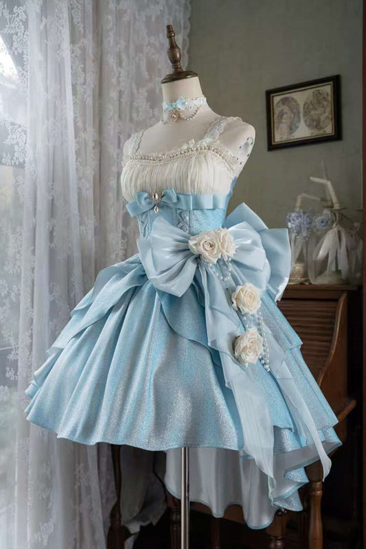 Finely Styled Dress with a Classic Vintage Look