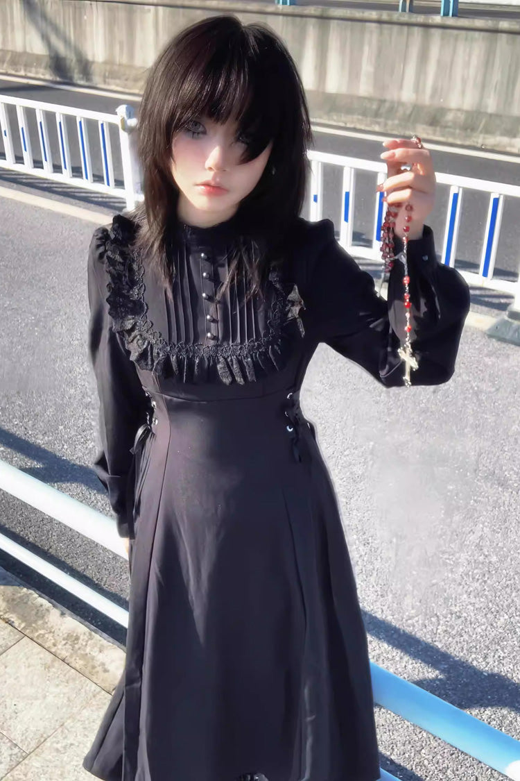Finely Styled Dress with a Classic Vintage Look