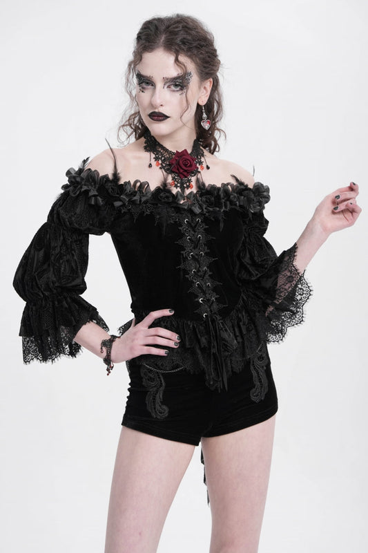 Beautifully Crafted Blouse in a Classic Style