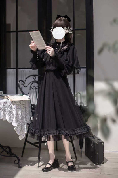 Subtly Elegant Dress with a Refined Vintage Look