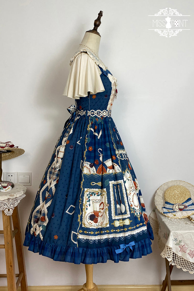Finely Styled Dress with a Classic Vintage Look