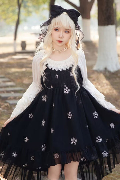 Casually Elegant Dress with a Refined Edge