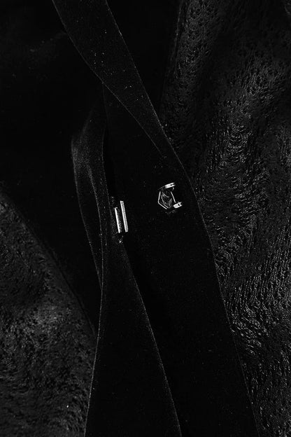 Finely Styled Coat with a Classic Vintage Look