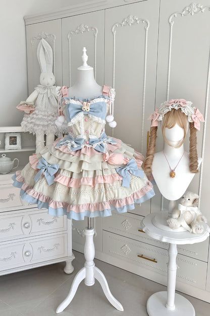 Subtly Elegant Dress with a Refined Vintage Look