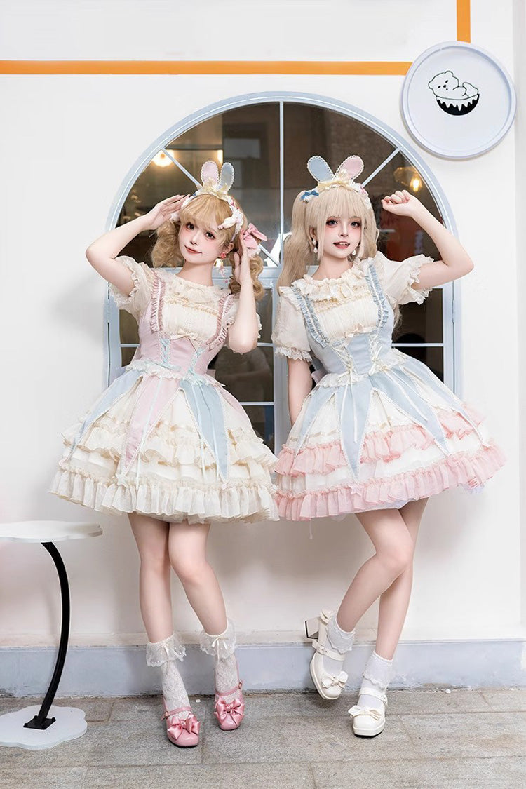 Finely Styled Dress with a Classic Vintage Look