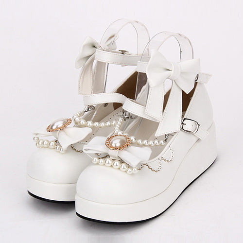 Effortlessly Elegant Shoes with a Timeless Design