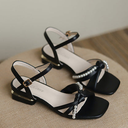 Casually Elegant Sandals with a Refined Edge