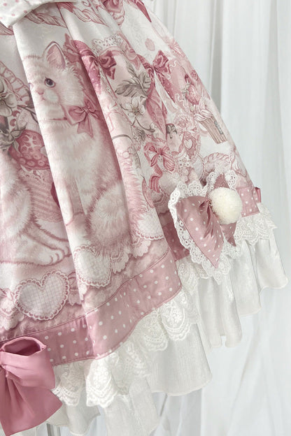 Finely Styled Dress with a Classic Vintage Look