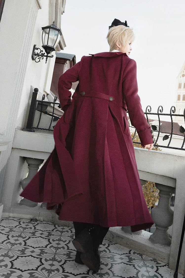 Beautifully Finished Coat in a Timeless Design