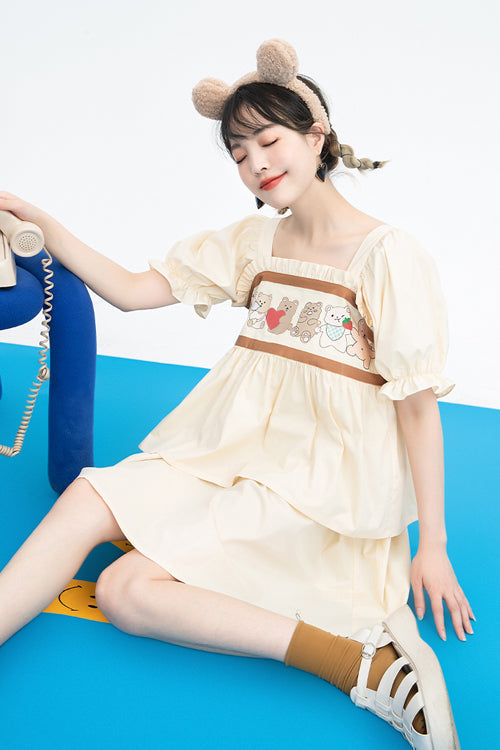 Classic Vintage Dress with a Flattering Fit