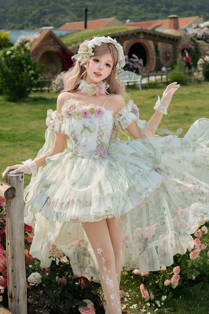 Finely Styled Dress with a Classic Vintage Look