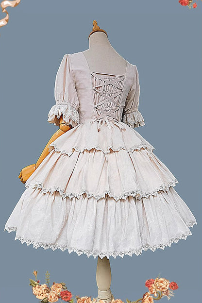 Classic Vintage Dress with a Flattering Fit