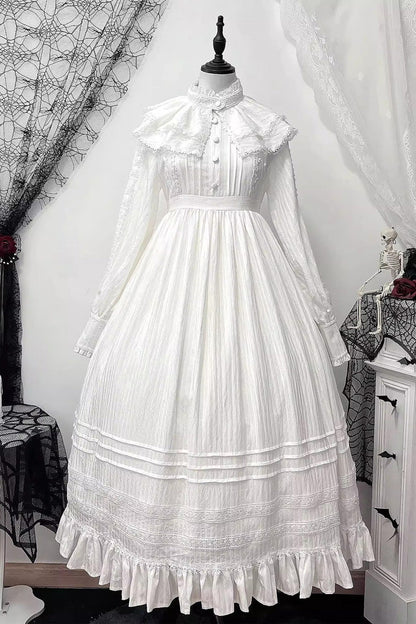 Finely Styled Dress with a Classic Vintage Look