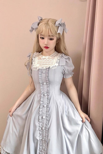 Subtly Elegant Dress with a Refined Vintage Look