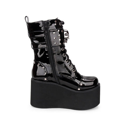 Subtly Elegant Boots with a Refined Vintage Look
