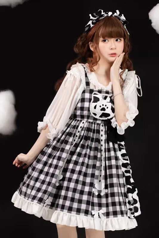 Classic Vintage Dress with a Flattering Fit