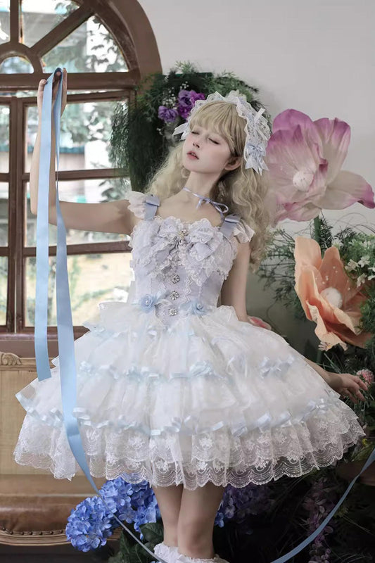 Finely Styled Dress with a Classic Vintage Look