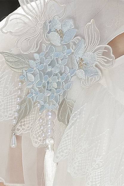 Beautifully Finished Dress in a Timeless Design