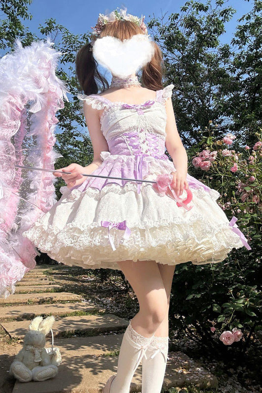 Finely Styled Dress with a Classic Vintage Look