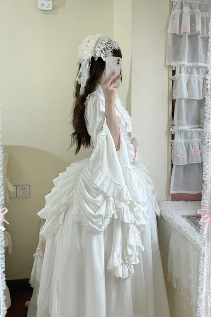 Casually Elegant Garment with a Refined Edge