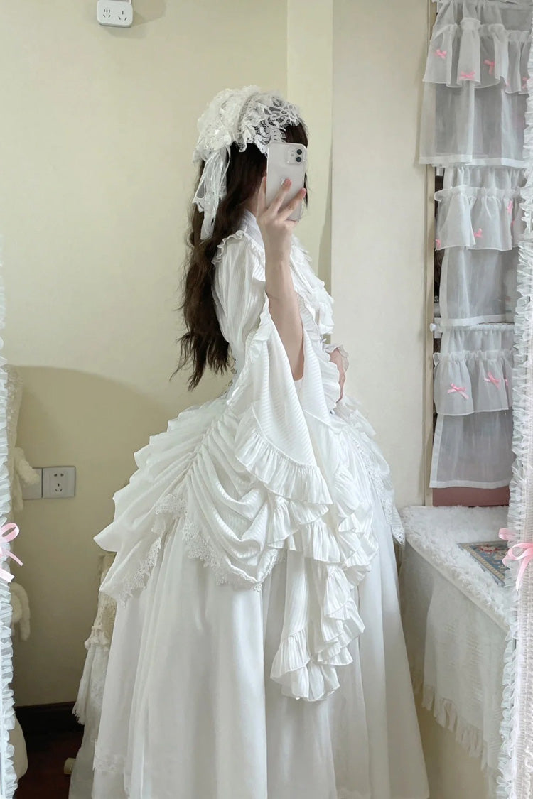 Casually Elegant Garment with a Refined Edge