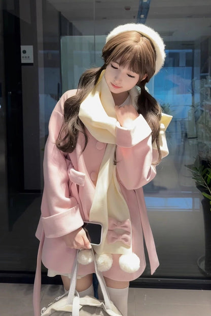 Subtly Elegant Coat with a Refined Vintage Look