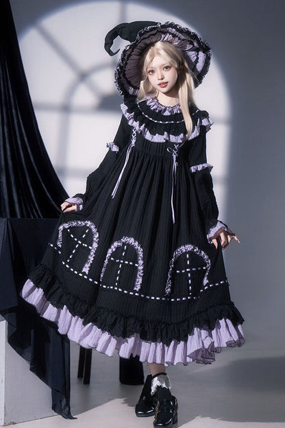 Finely Styled Dress with a Classic Vintage Look