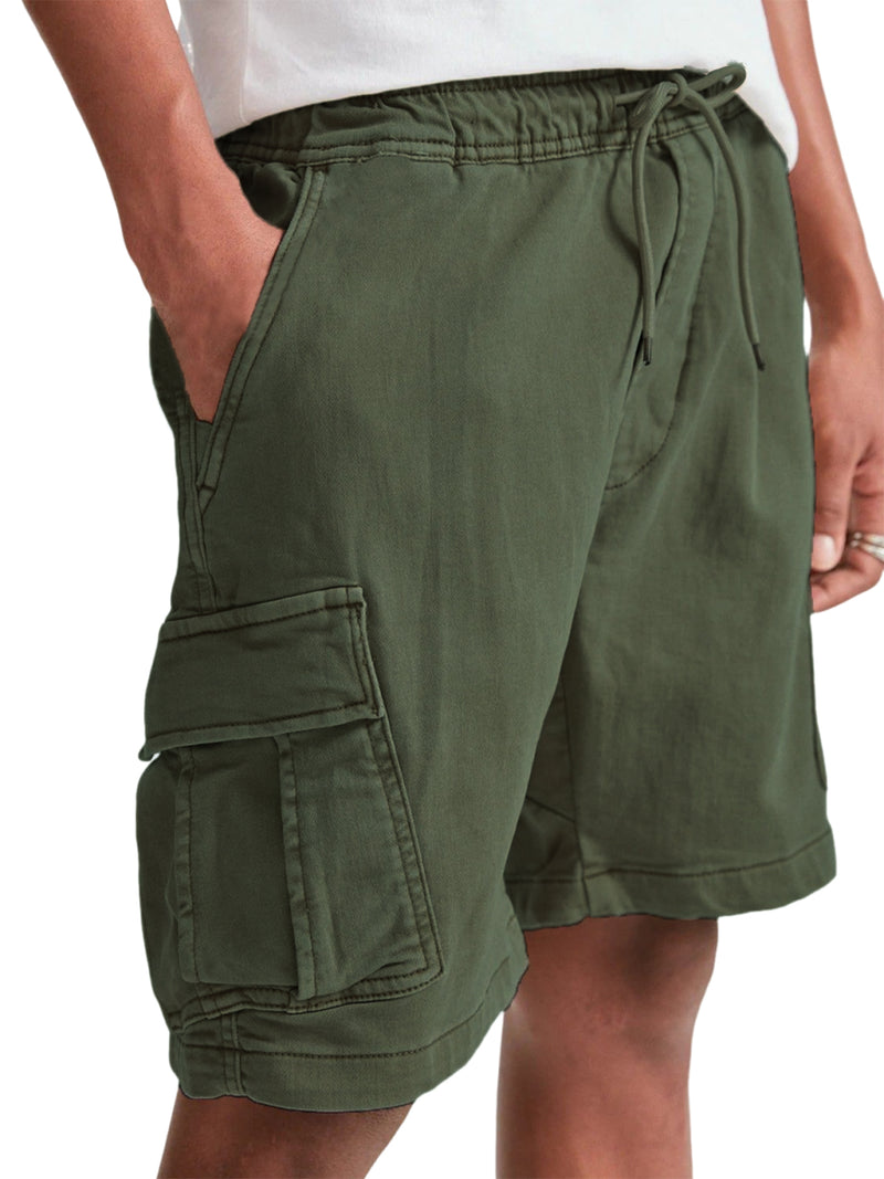 Effortlessly Elegant Pants with a Timeless Design