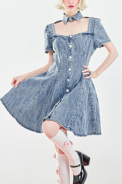 Subtly Elegant Dress with a Refined Vintage Look