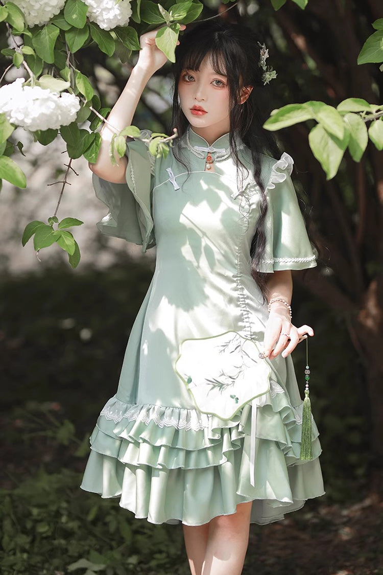 Subtly Elegant Dress with a Refined Vintage Look