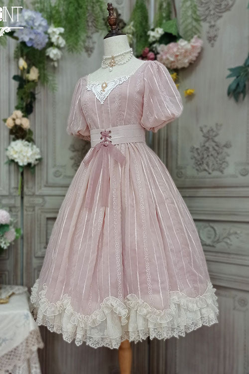 Classic Vintage Dress with a Flattering Fit