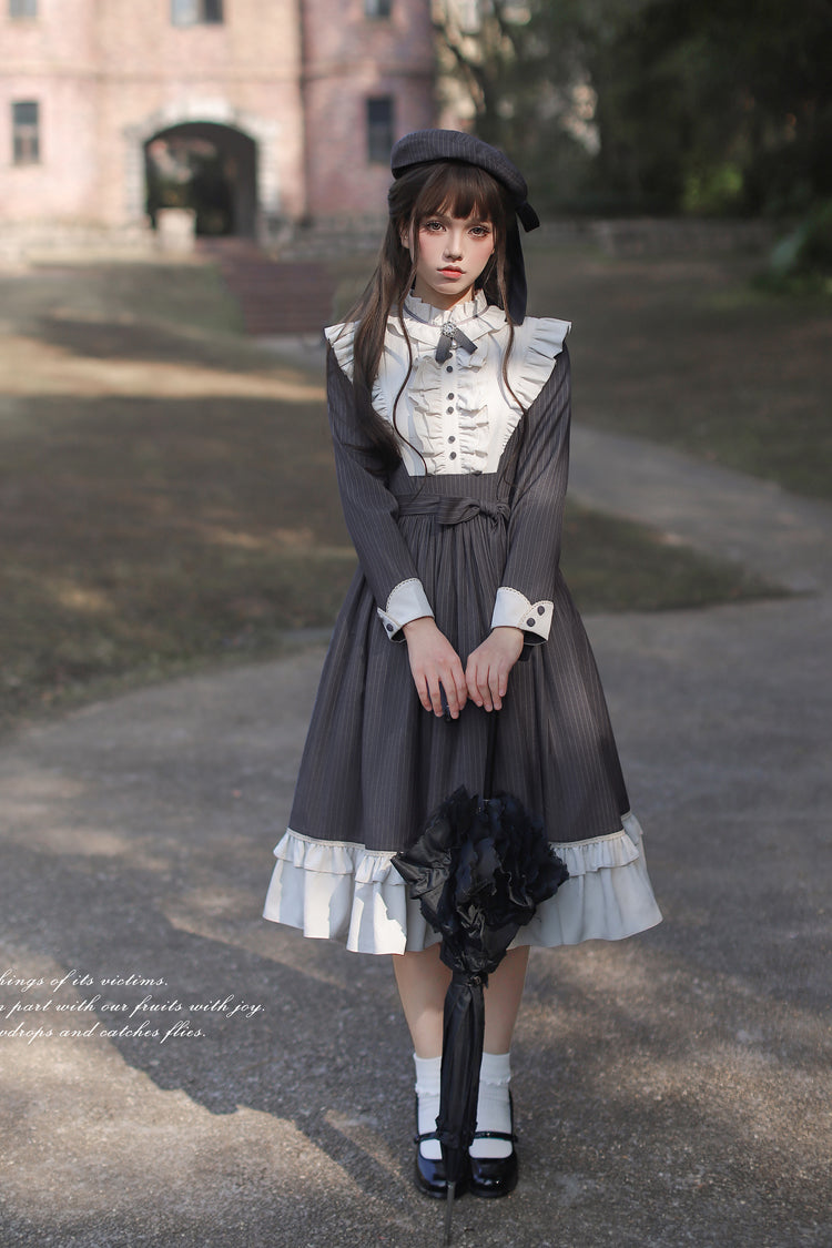 Classic Vintage Dress with a Flattering Fit
