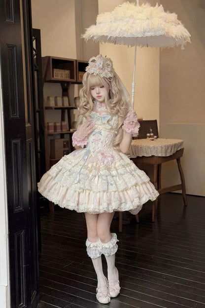 Finely Styled Dress with a Classic Vintage Look