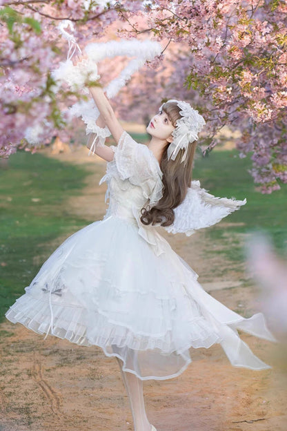 Finely Styled Dress with a Classic Vintage Look