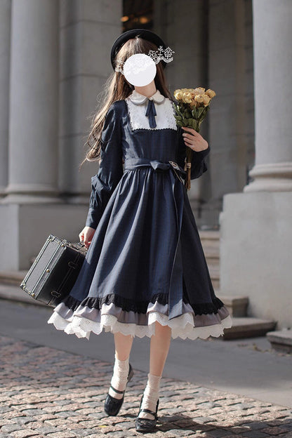 Sophisticated Dress with a Clean Classic Look