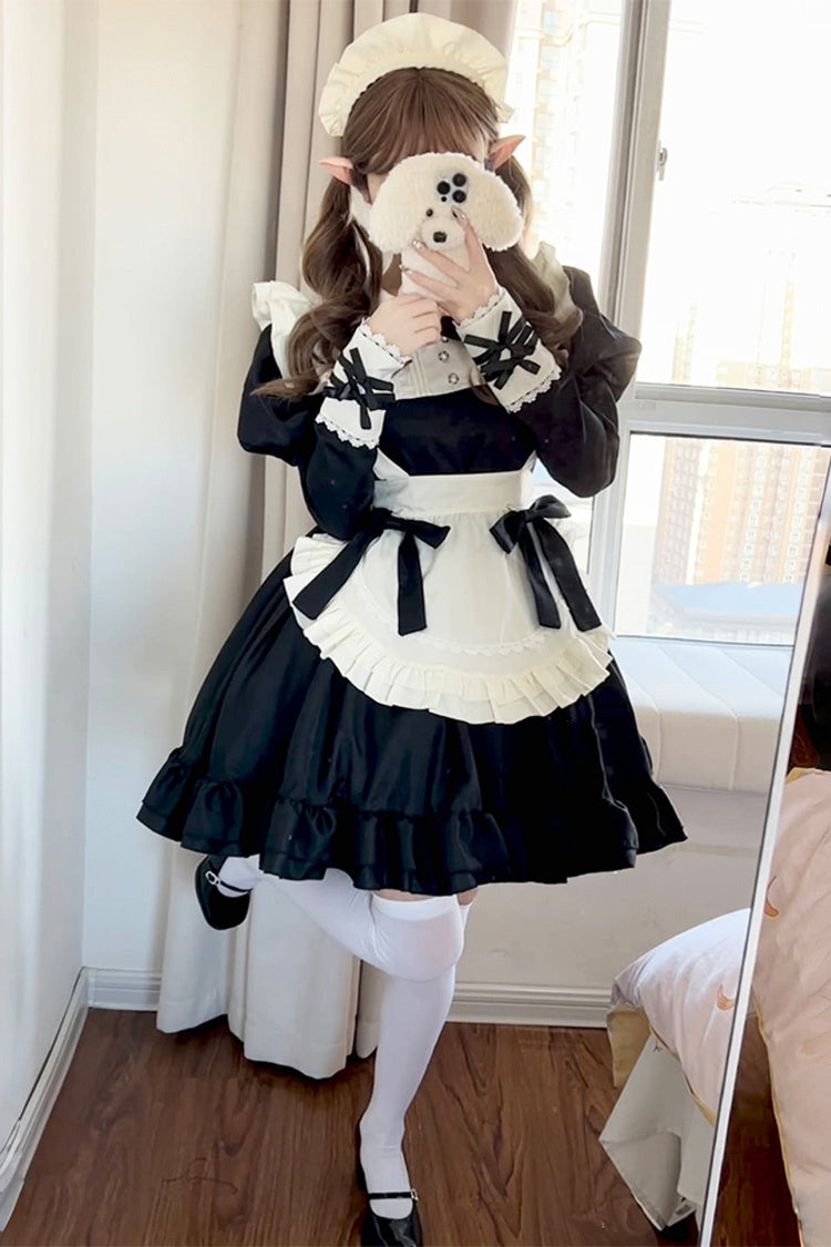 Subtly Elegant Dress with a Refined Vintage Look