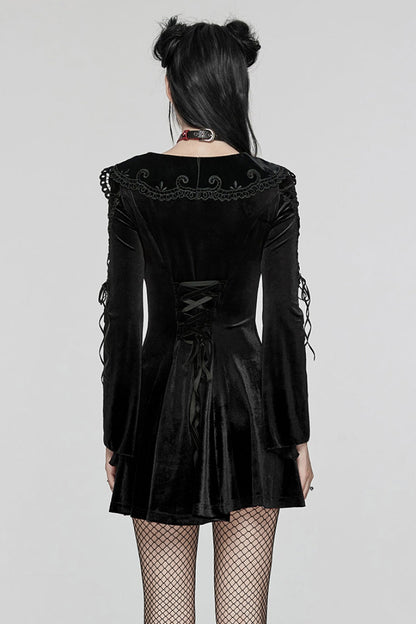 Finely Styled Dress with a Classic Vintage Look