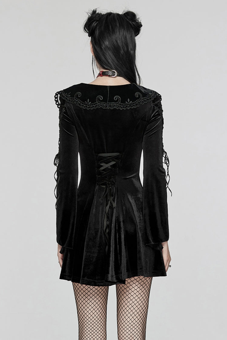 Finely Styled Dress with a Classic Vintage Look