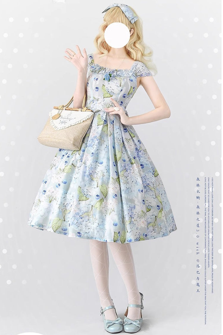 Subtly Elegant Dress with a Refined Vintage Look
