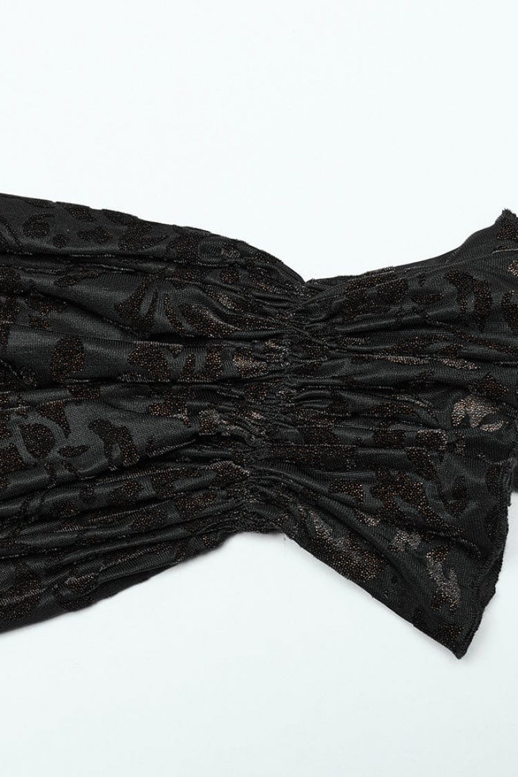 Classic Vintage Blouse with a Flattering Fit